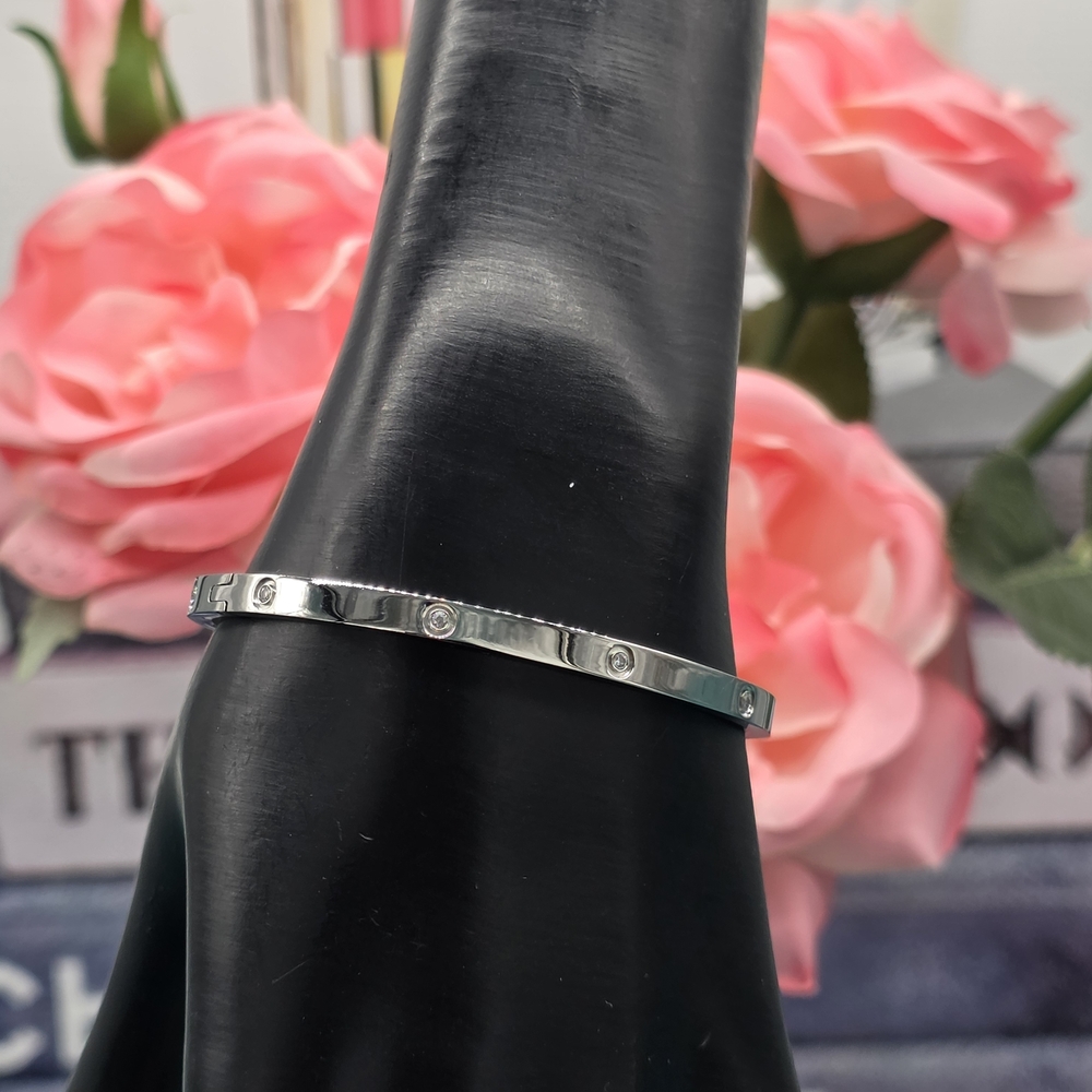 Elegant Silver Bracelet